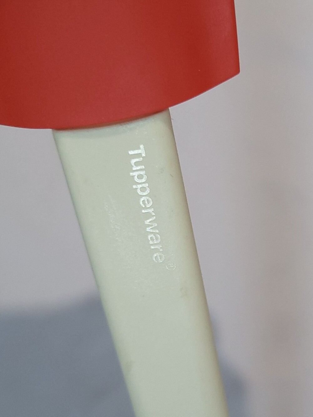 Tupperware Silicone Spatula Red - Picture 3 of 4